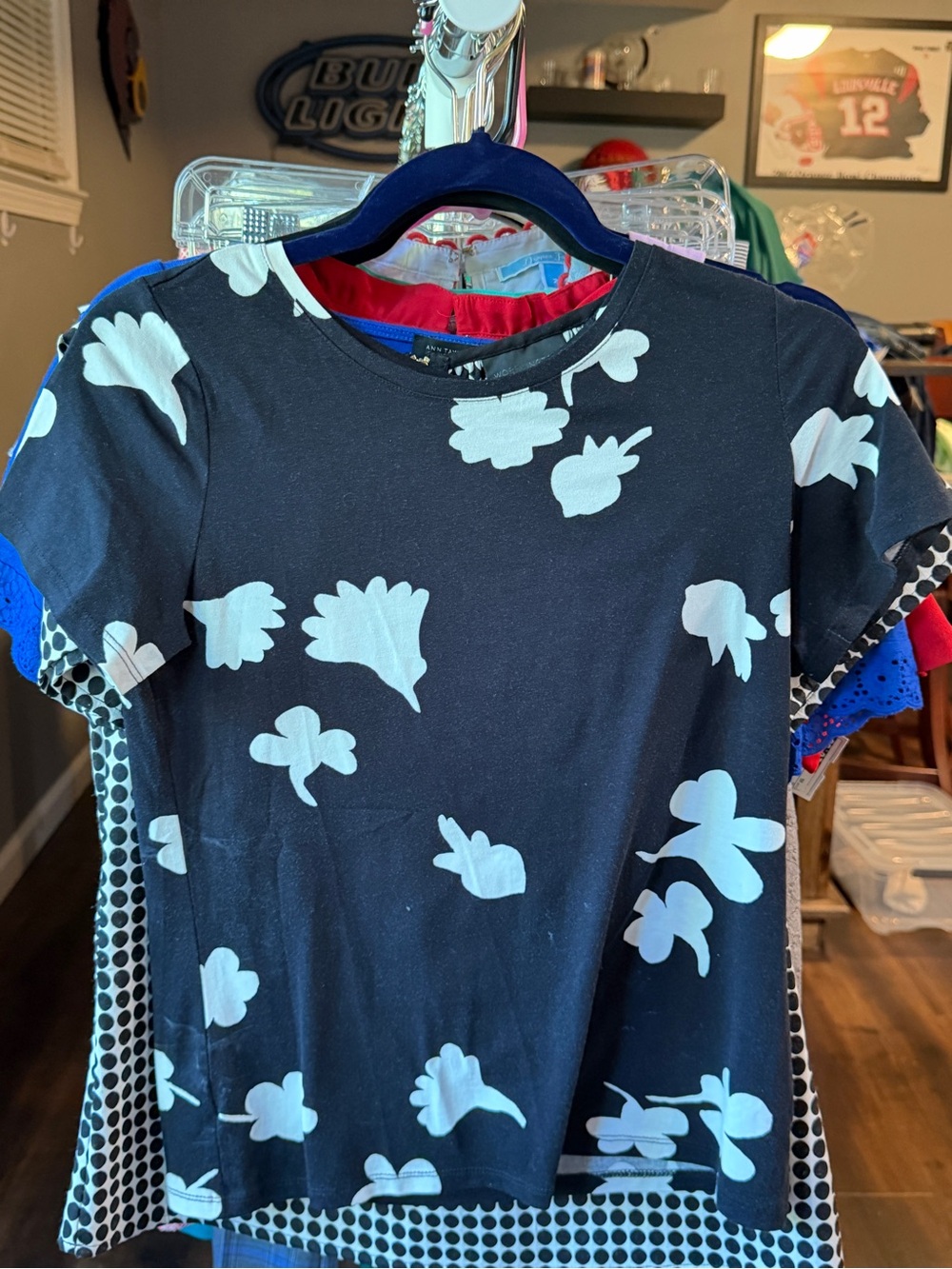 Ann Taylor Black Short Sleeve Tee with White Floral Silhouettes